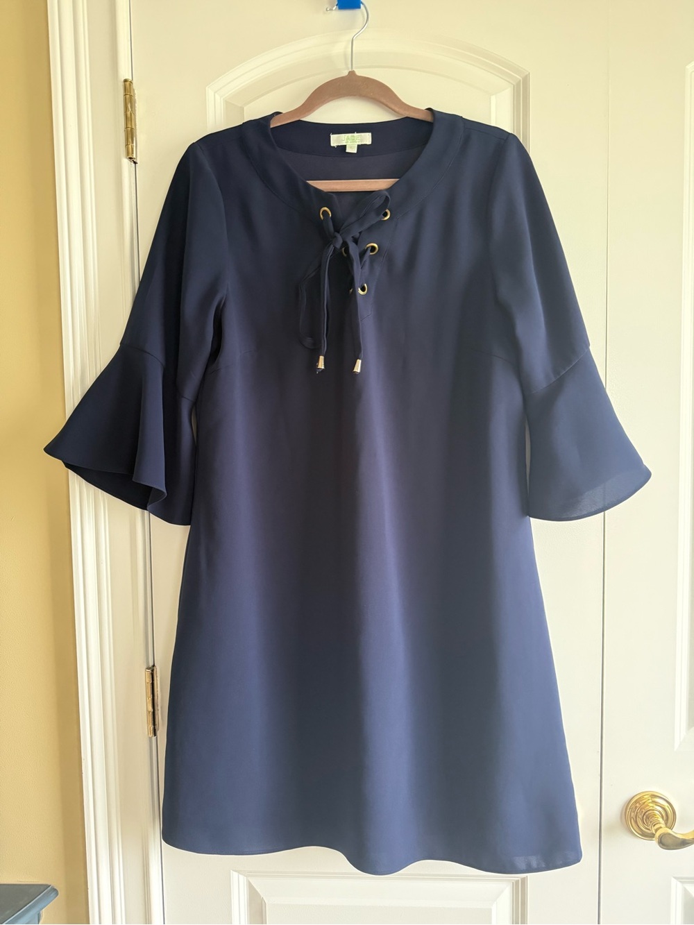 JADE Melody Tam Navy Shift Dress with 3/4-length flounce sleeves, Large, EUC!